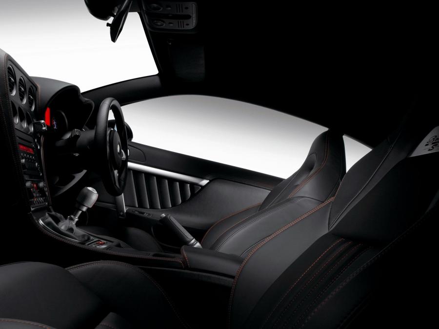 Интерьер Alfa Romeo Brera S 2008 года  (фото 5 из 22)